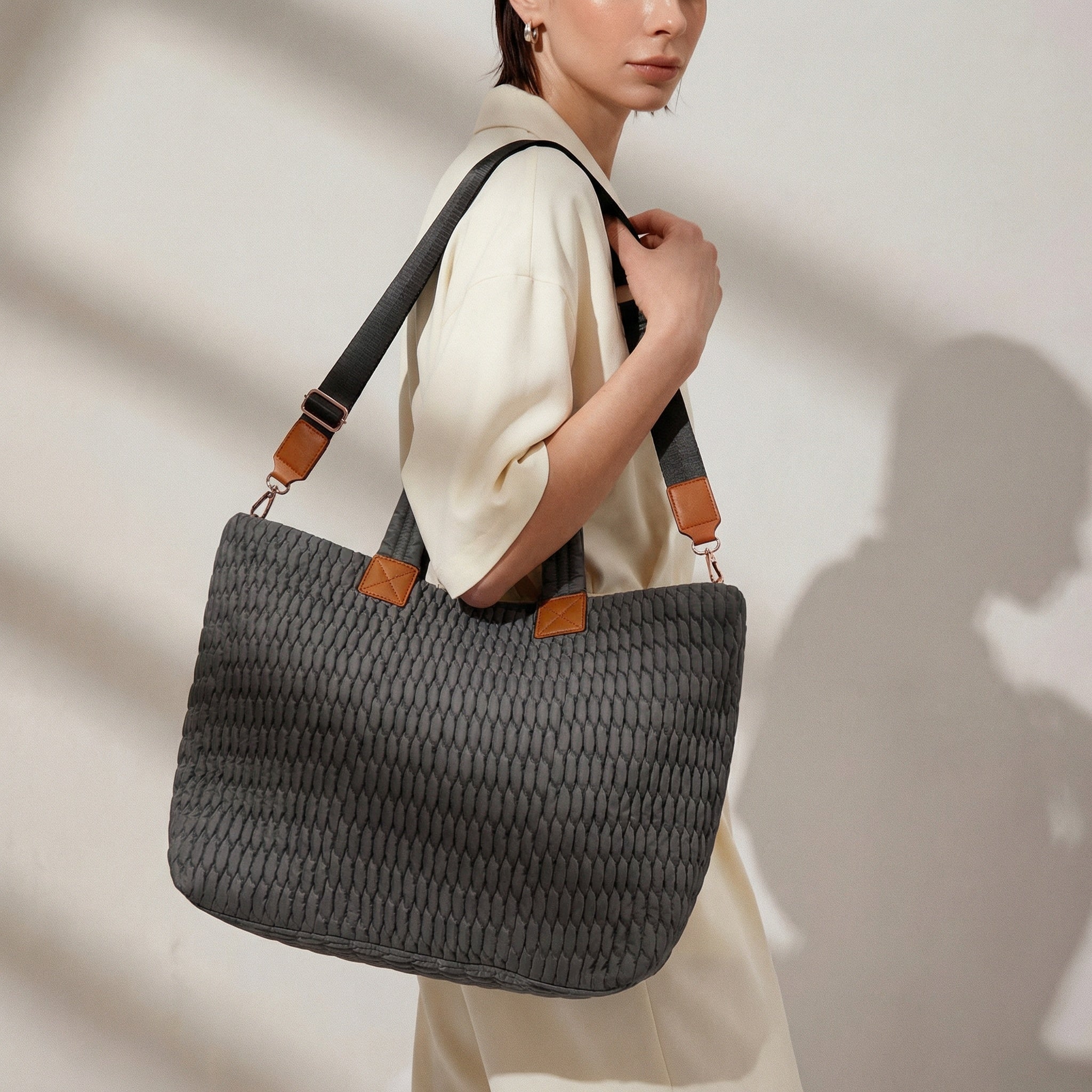 Luna Tote